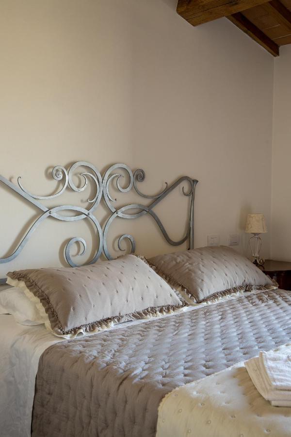 Agriturismo San Marcello กัสตีลีโยเน ดิ ออร์ชา ภายนอก รูปภาพ